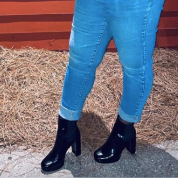 Aimee Platform Block Heeled Bootie - Picture 5 of 11